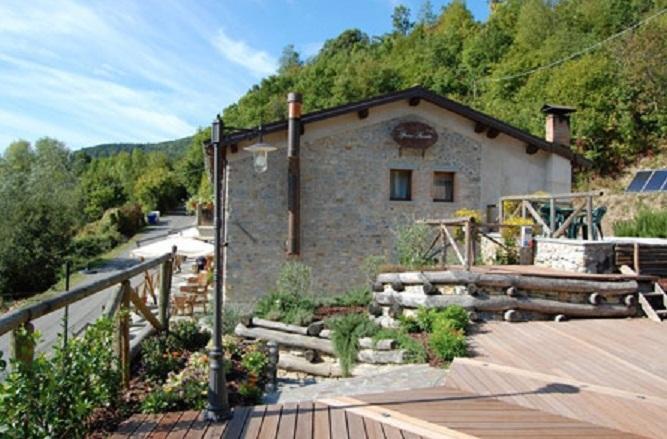 Spino Fiorito Stay Casola in Lunigiana ภายนอก รูปภาพ